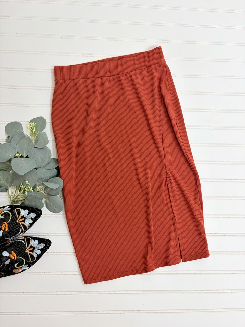 7 DAY WKND Ribbed Slit Straight Skirt